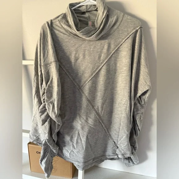 Free people movement gray cowl neck ruched sleeve oversized sweatshirt medium - Picture 3 of 6
